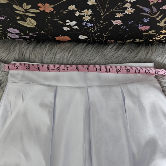 AMANDAS | NWOT White satin high low train wedding skirt size medium - Picture 7 of 8